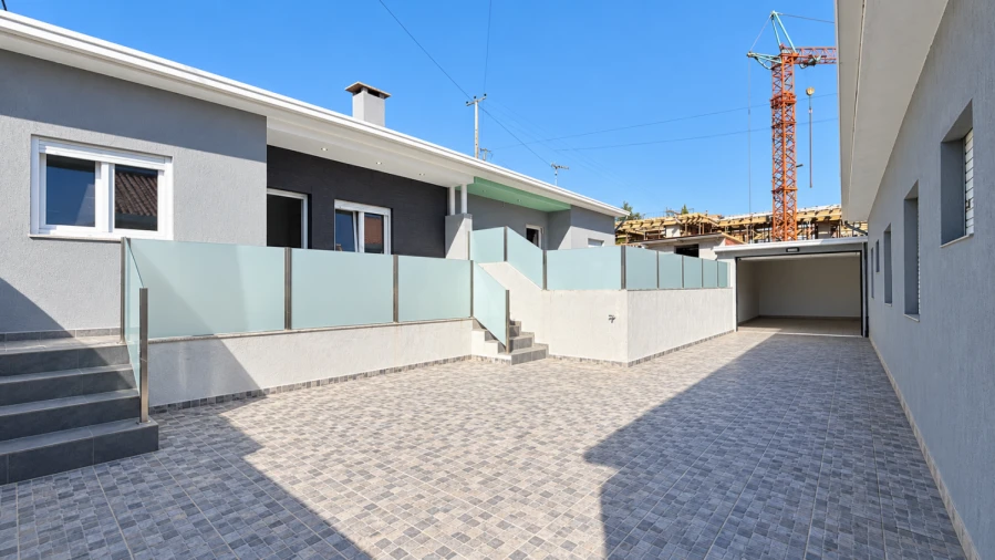 Moradia T2 para Venda em Seroa Foto 2