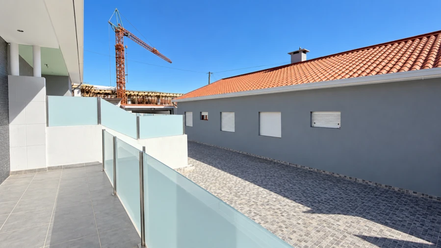 Moradia T2 para Venda em Seroa Foto 3
