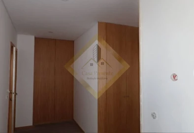 Apartamento T2 para Venda em Nogueira da Regedoura
