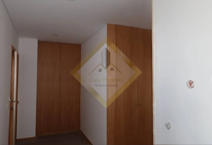 Apartamento T2 para Venda em Nogueira da Regedoura Foto 6