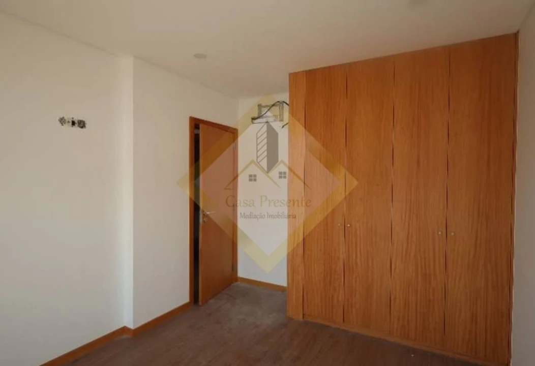 Apartamento T3 para Venda em Nogueira da Regedoura Foto 7