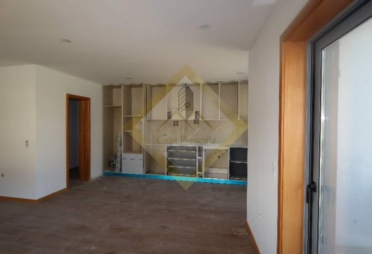 Apartamento T3 para Venda em Nogueira da Regedoura Foto 16