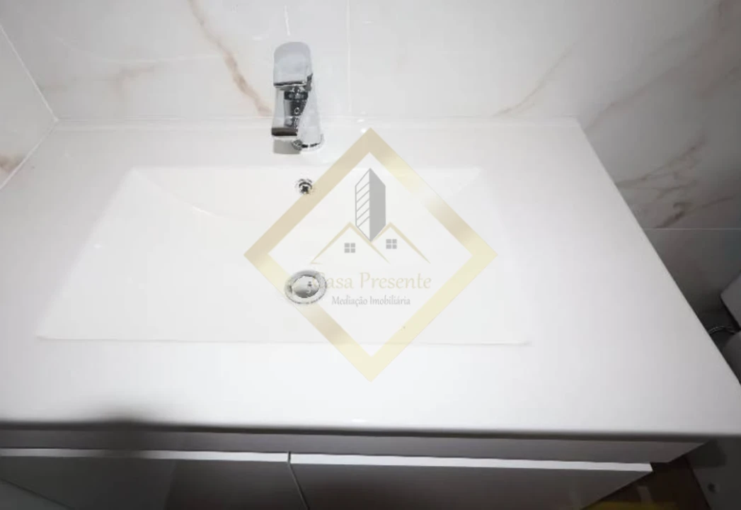 Apartamento T3 para Venda em Nogueira da Regedoura Foto 17