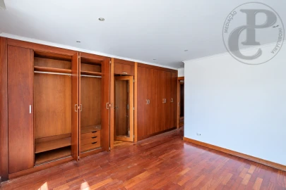 Moradia T4 para Venda em Alcabideche