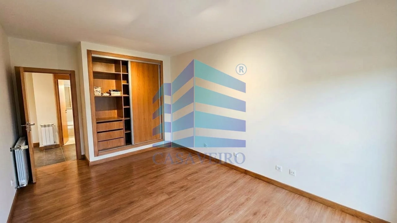 Apartamento T4 para Venda em Gafanha da Boa Hora Foto 11