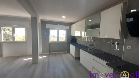 Apartamento T2 para Venda em Setubal (São Sebastião)