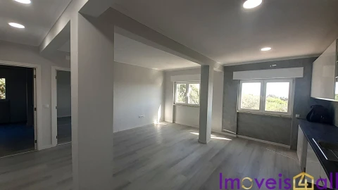 Apartamento T2 para Venda em Setubal (São Sebastião)