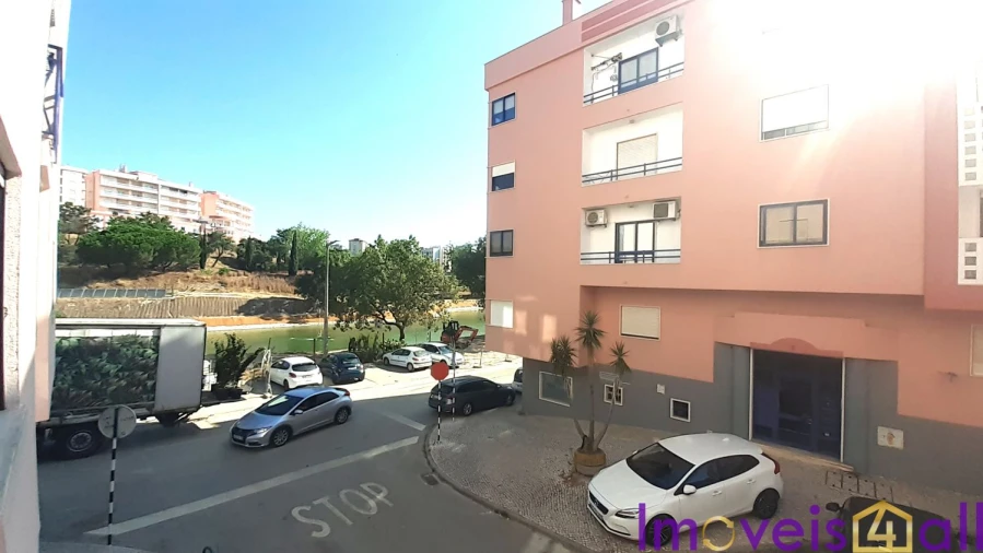 Apartamento T2 para Venda em Corroios Foto 19