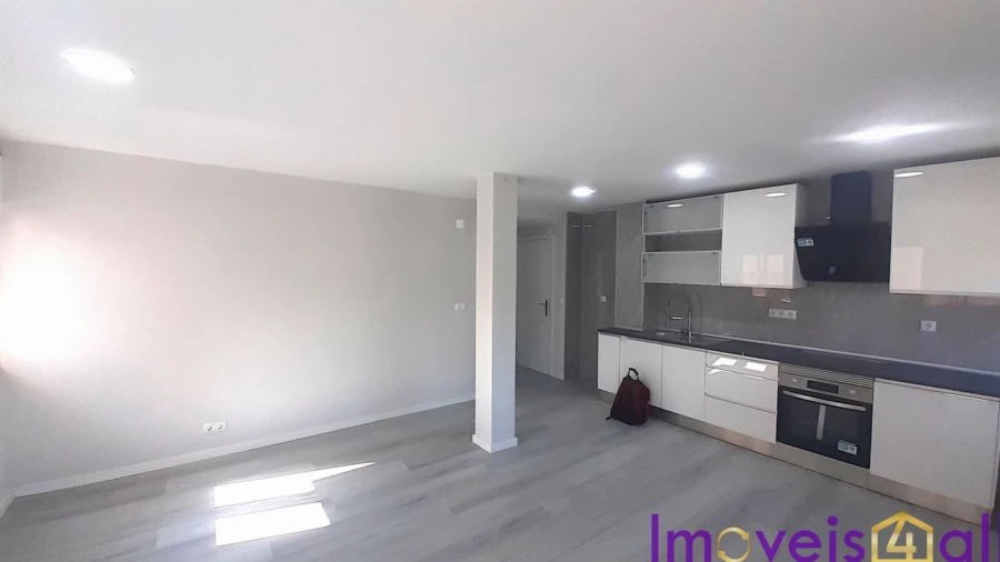 Apartamento T2 para Venda em Corroios
