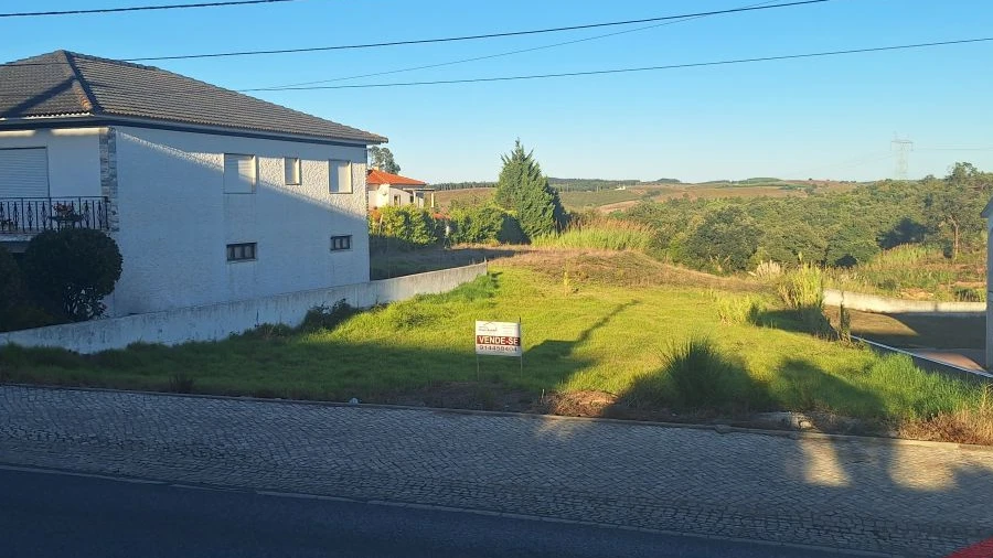 Terreno para Venda em Cadaval e Pêro Moniz
