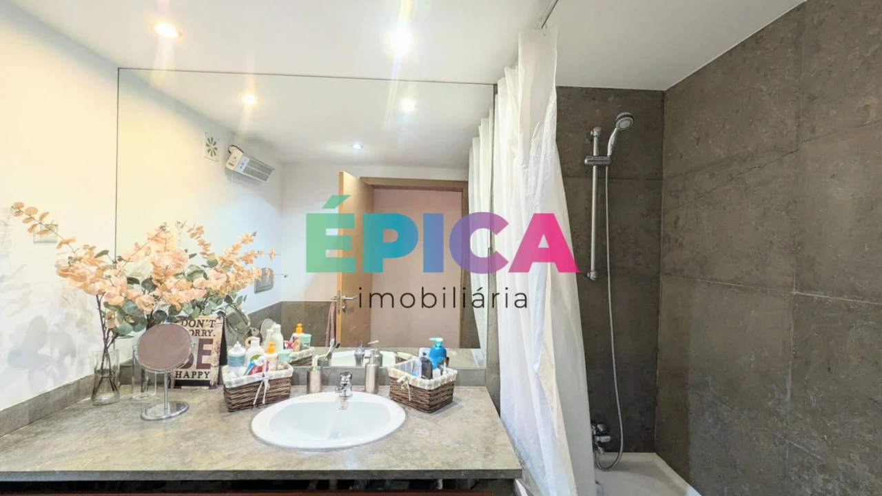 Apartamento T2 para Venda em Santa Clara Foto 32
