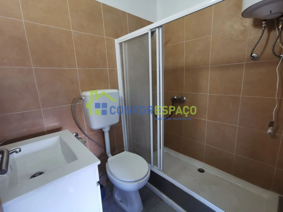 Apartamento T1 para Arrendamento em Castelo Branco Foto 10