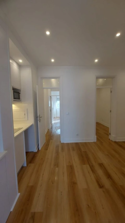 Apartamento T1 para Venda em Campo de Ourique