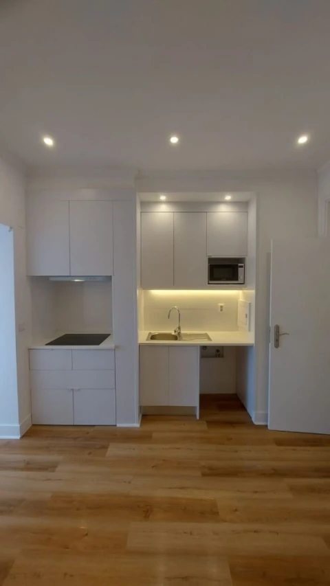Apartamento T1 para Venda em Campo de Ourique