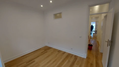 Apartamento T1 para Venda em Campo de Ourique
