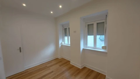 Apartamento T1 para Venda em Campo de Ourique