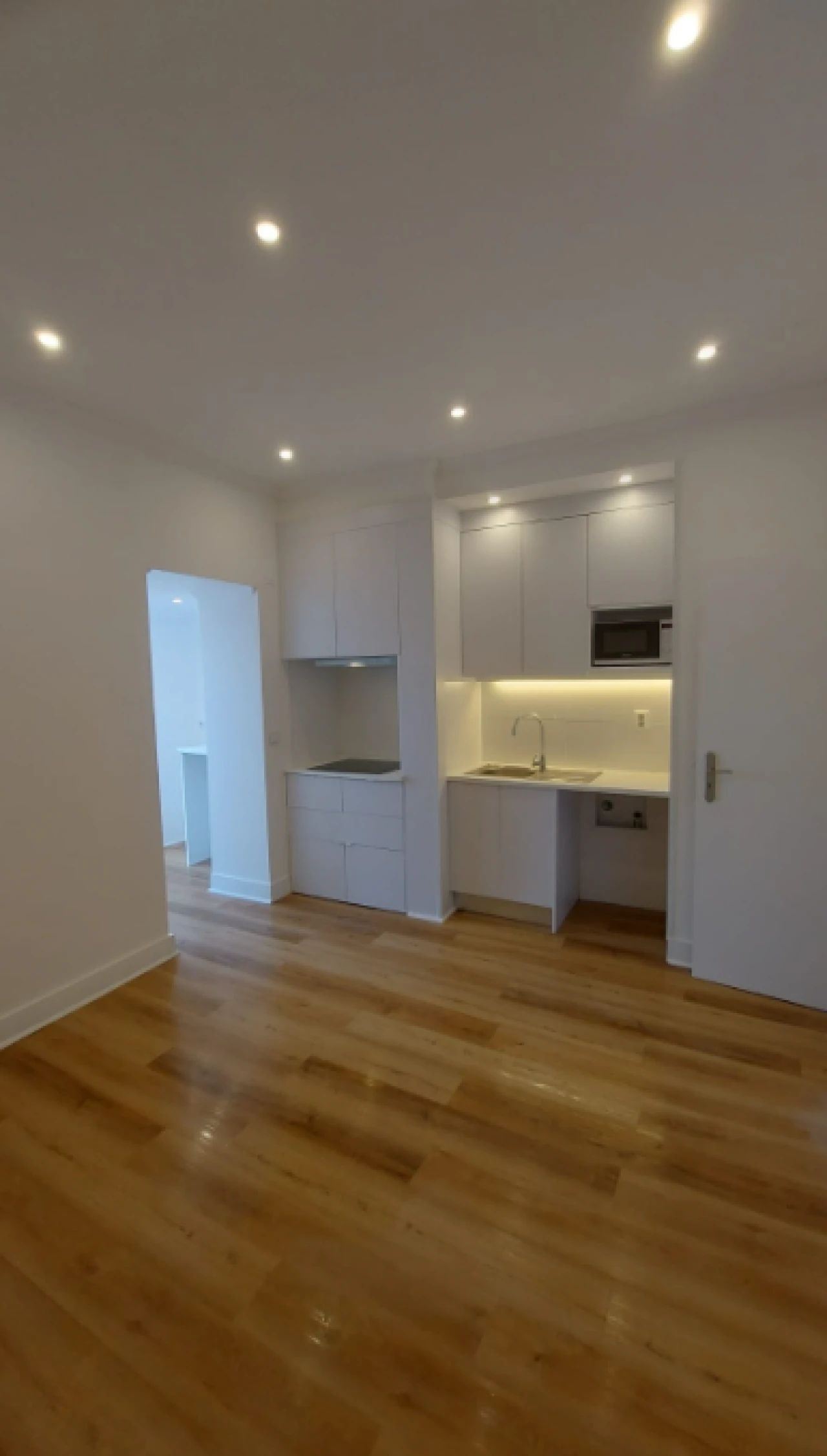 Apartamento T1 para Venda em Campo de Ourique Foto 1