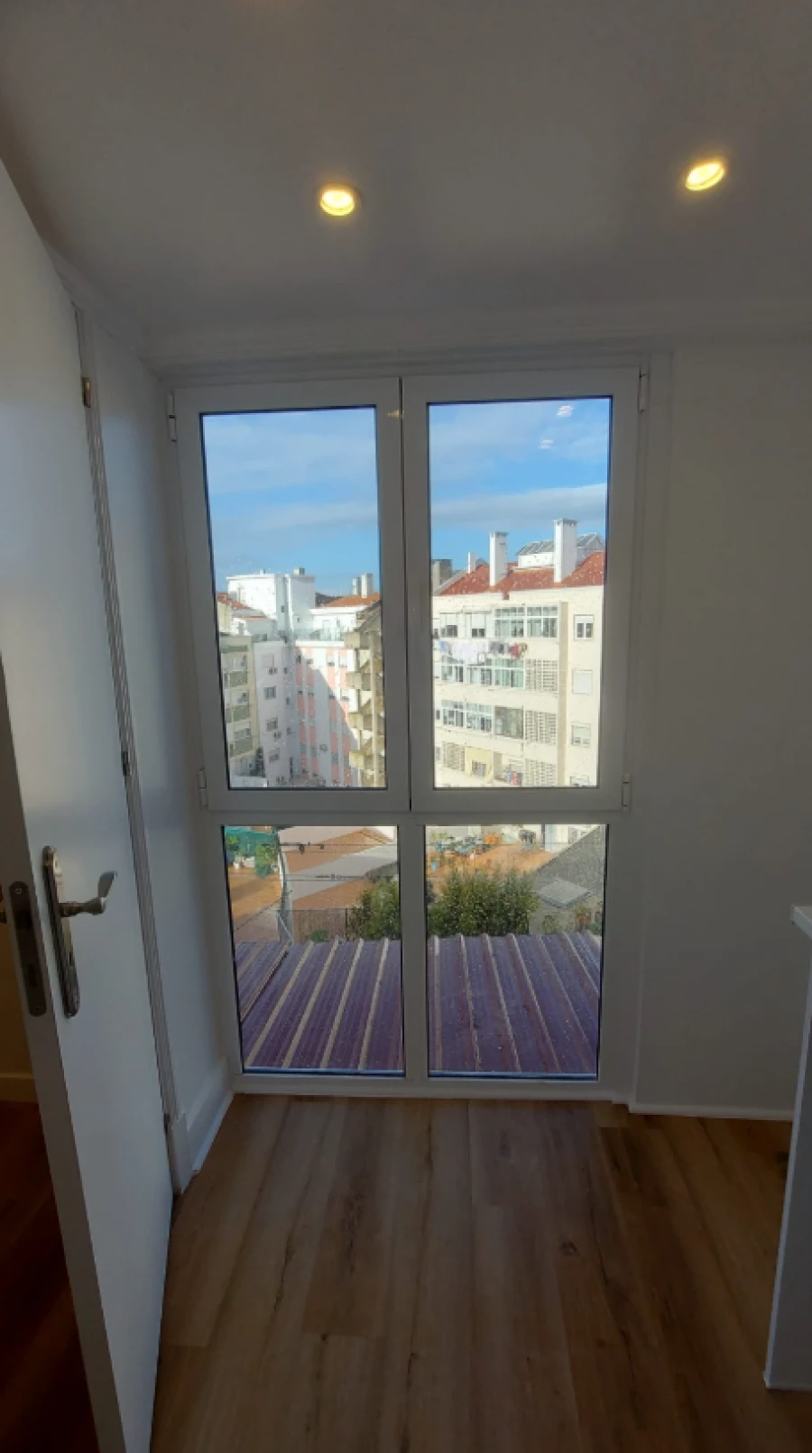 Apartamento T1 para Venda em Campo de Ourique Foto 3