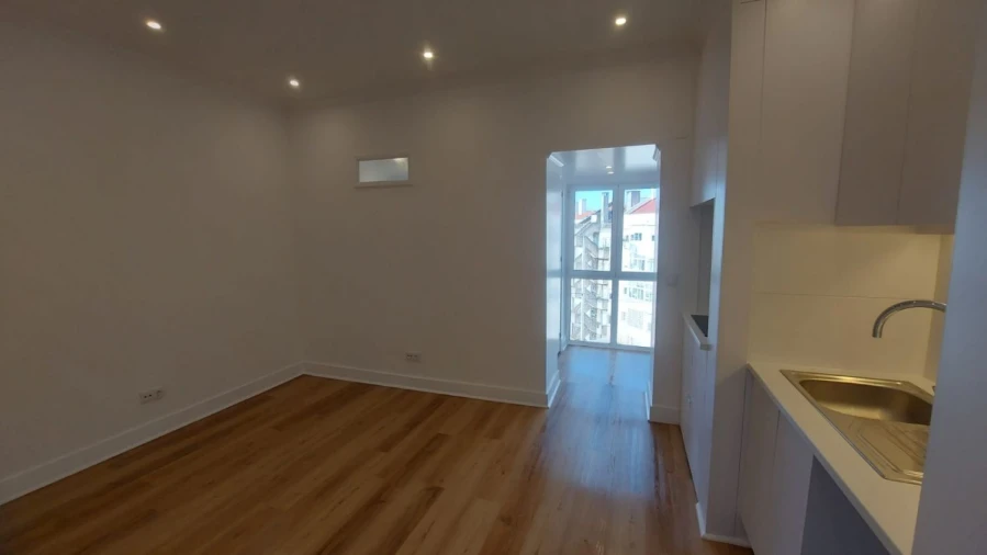 Apartamento T1 para Venda em Campo de Ourique Foto 7