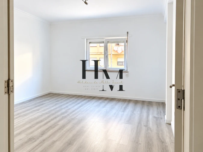 Apartamento T3 para Venda em Quinta do Conde Foto 15