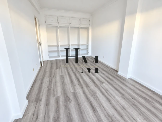 Apartamento T3 para Venda em Quinta do Conde Foto 21