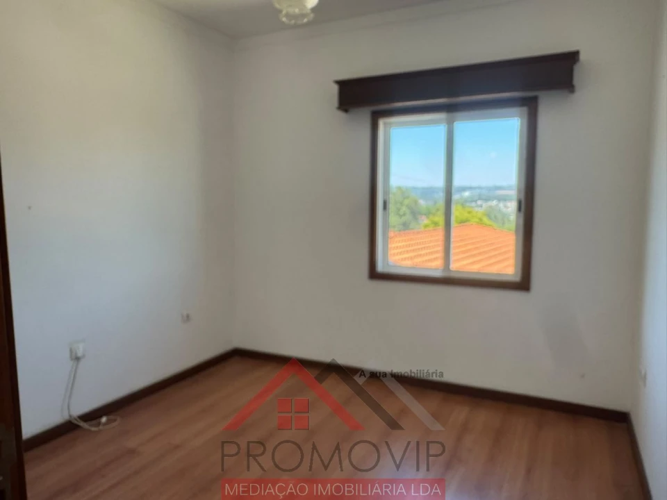 Moradia T2 para Venda em Santo Tirso, Couto (Santa Cristina e São Miguel) e Burgães Foto 5