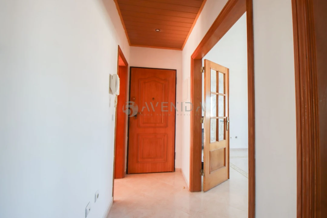 Apartamento T2 para Venda em Quinta do Conde Foto 7