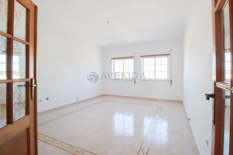 Apartamento T2 para Venda em Quinta do Conde Foto 8