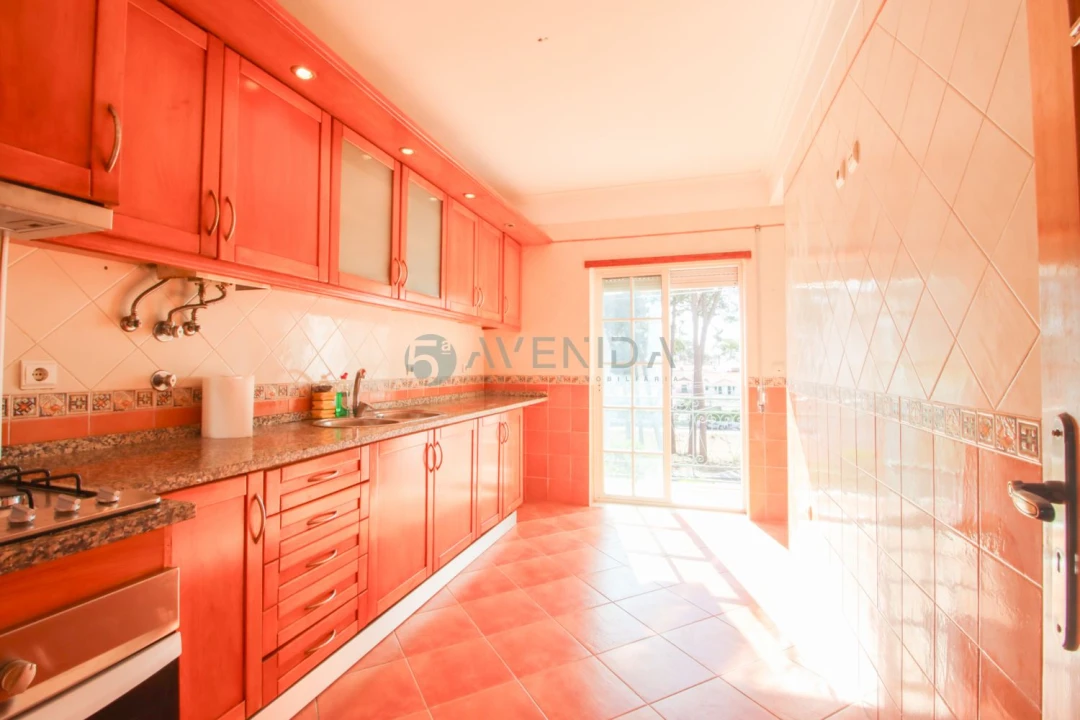 Apartamento T2 para Venda em Quinta do Conde Foto 1