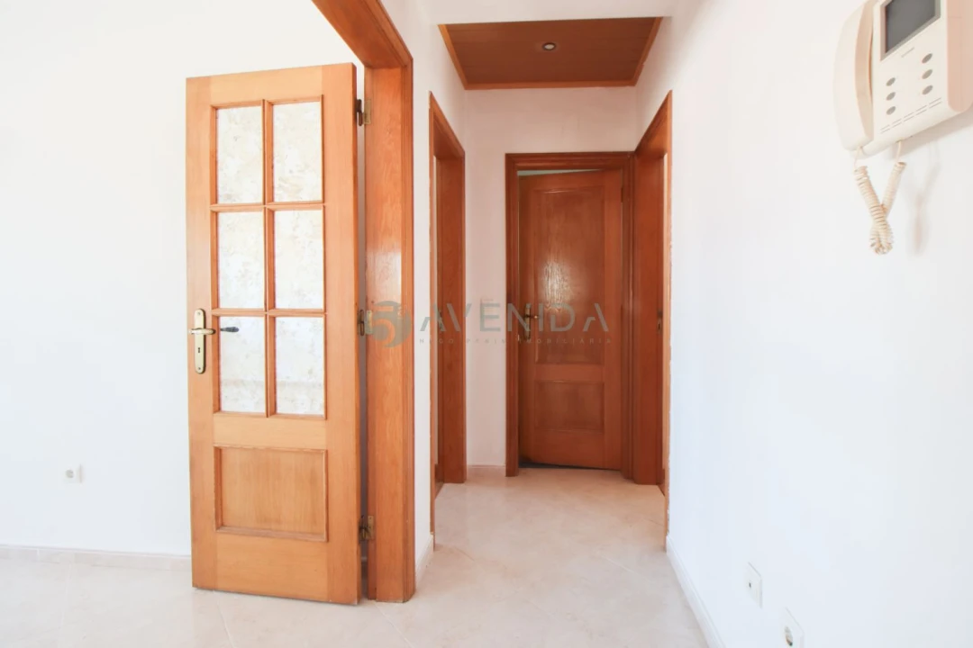 Apartamento T2 para Venda em Quinta do Conde Foto 6