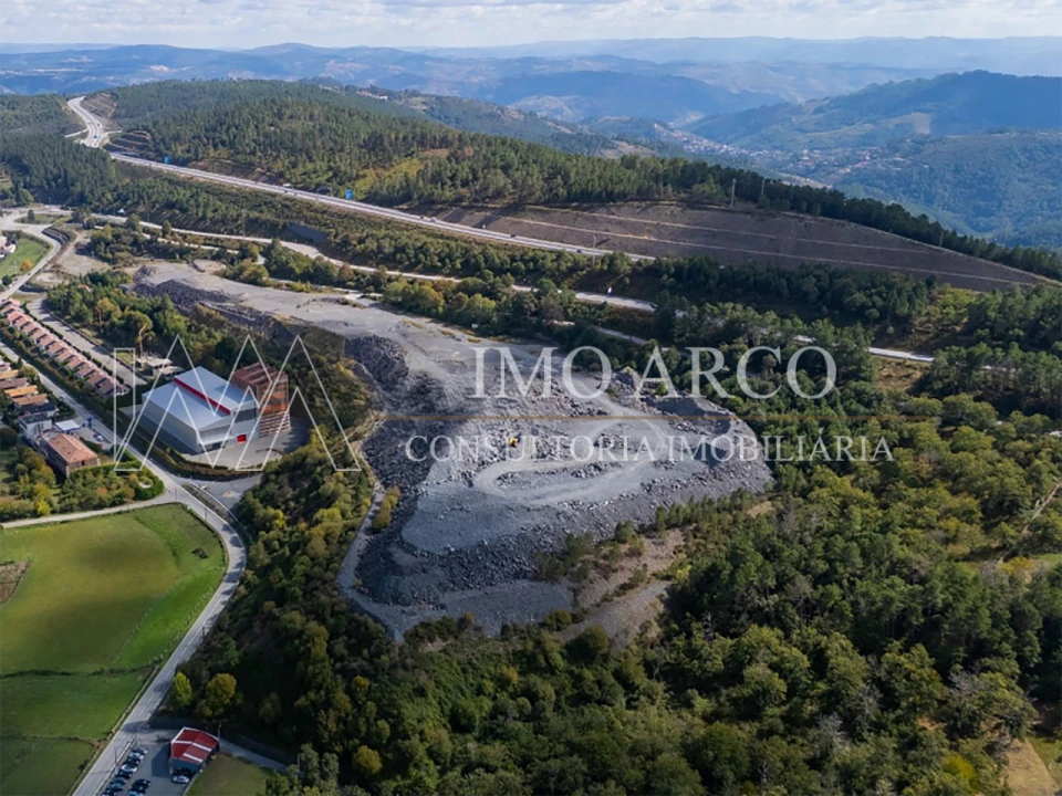Terreno para Venda em Pena, Quintã e Vila Cova Foto 12
