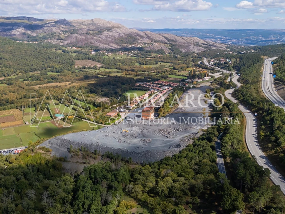 Terreno para Venda em Pena, Quintã e Vila Cova Foto 13