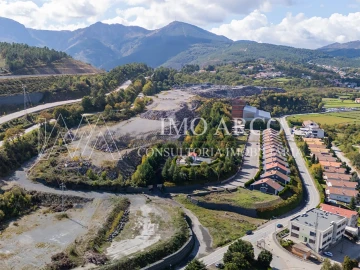 Terreno para Venda em Pena, Quintã e Vila Cova