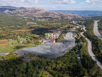 Terreno para Venda em Pena, Quintã e Vila Cova