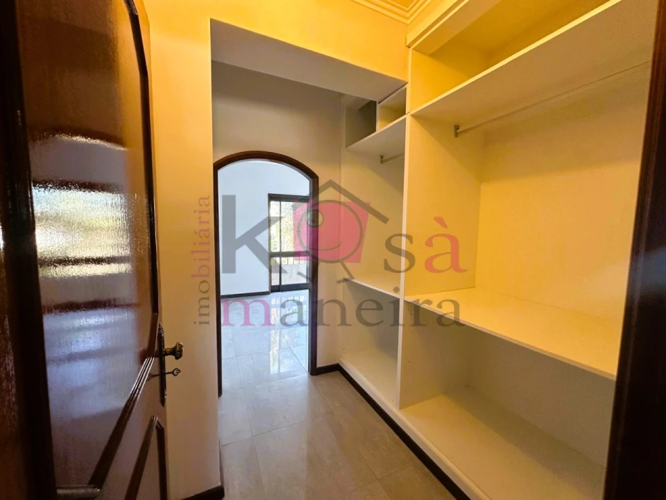 Apartamento T2 para Venda em Paços de Brandão Foto 7