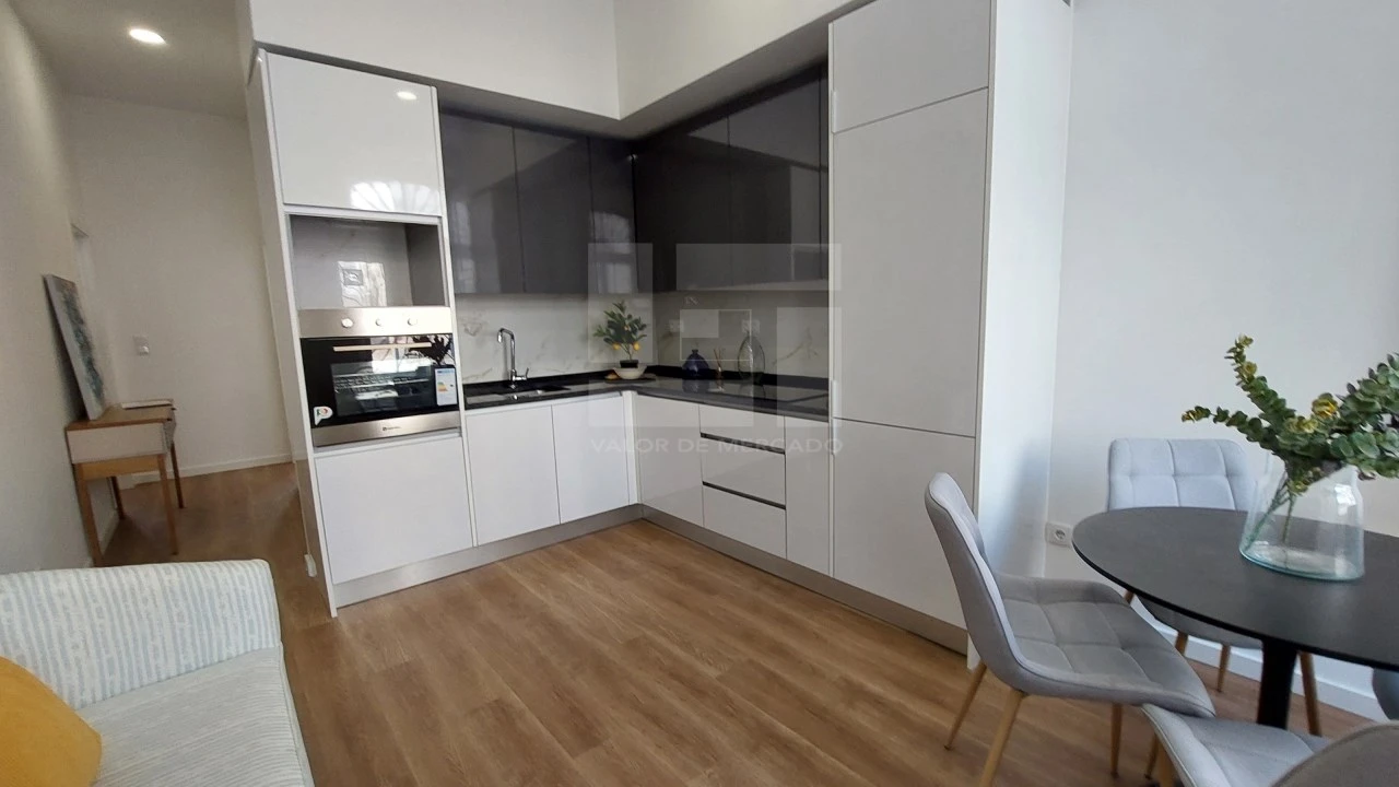 Apartamento T2 para Venda em São Vicente Foto 2
