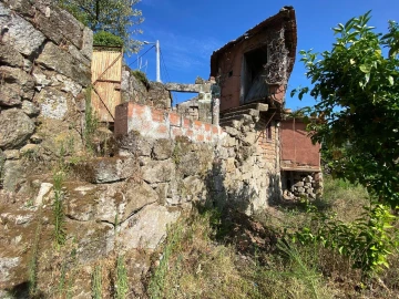 Moradia T3 para Venda em Resende