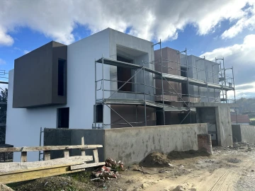 Moradia T3 para Venda em São Marcos da Ataboeira