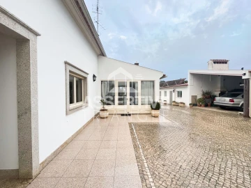 Moradia T5 para Venda em Abrantes (São Vicente e São João) e Alferrarede