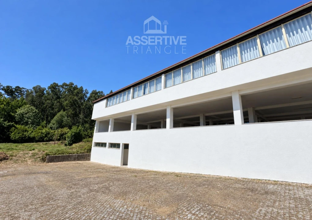Moradia T4 para Venda em Abragão Foto 4