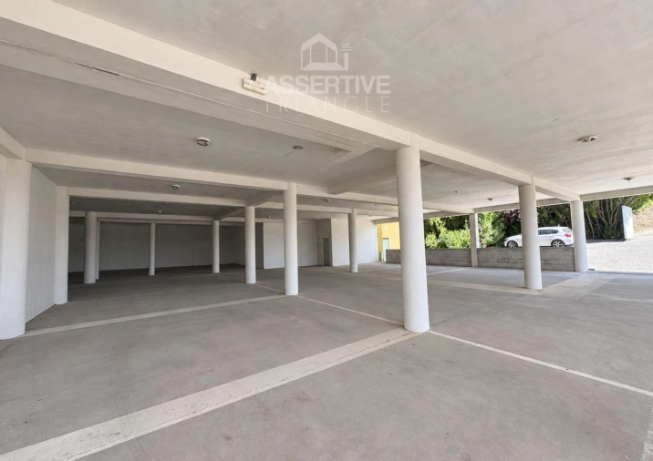 Moradia T4 para Venda em Abragão Foto 17