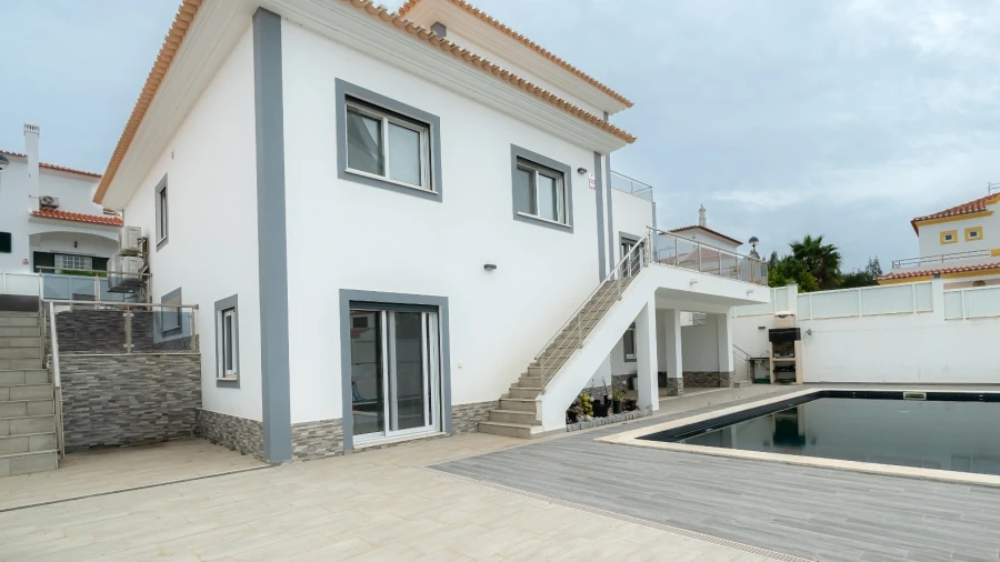 Moradia T4 para Venda em Vila Real de Santo Antonio