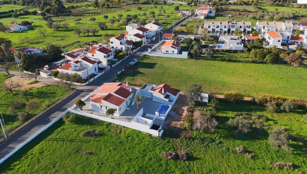 Moradia T5 para Venda em Vila Nova de Cacela Foto 11