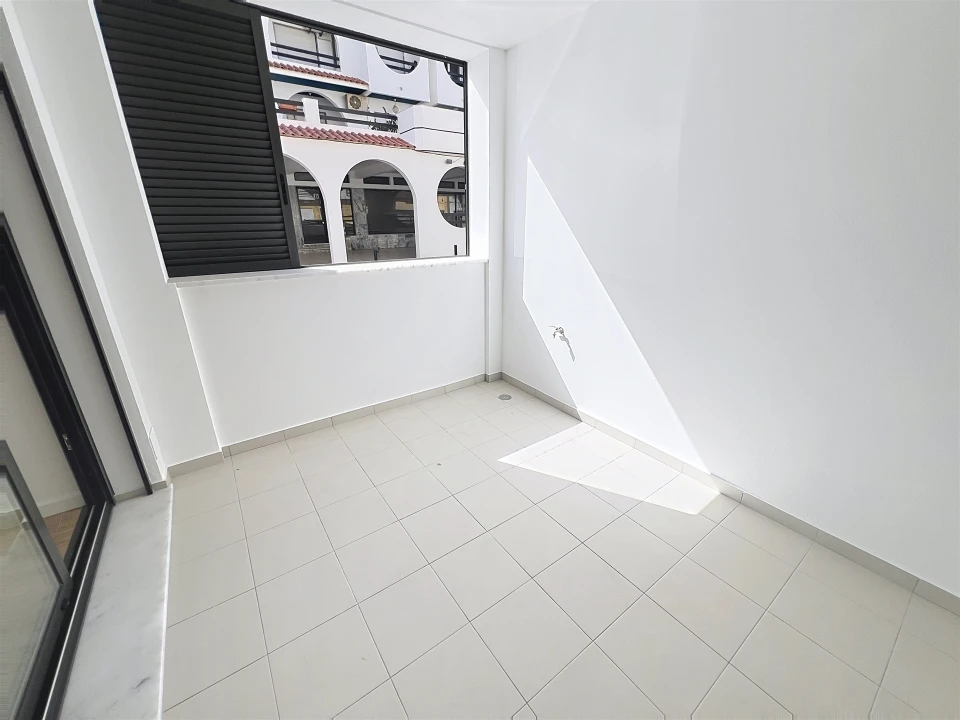 Apartamento T2 para Venda em Vila Real de Santo Antonio Foto 3