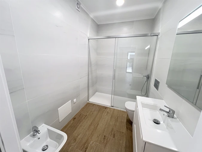 Apartamento T2 para Venda em Vila Real de Santo Antonio Foto 9