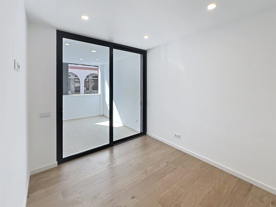 Apartamento T2 para Venda em Vila Real de Santo Antonio Foto 10