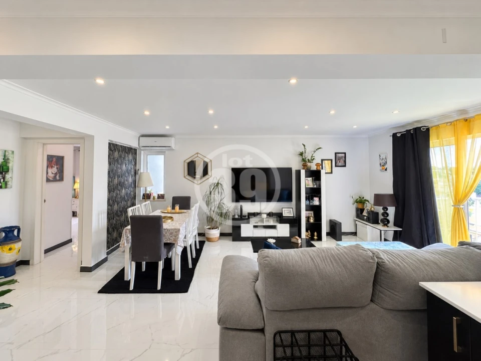 Apartamento T2 para Venda em Albufeira e Olhos de Água Foto 14