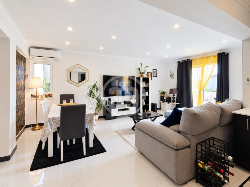 Apartamento T2 para Venda em Albufeira e Olhos de Água Foto 13