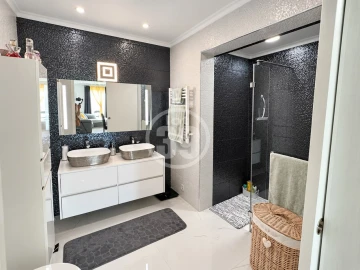 Apartamento T2 para Venda em Albufeira e Olhos de Água