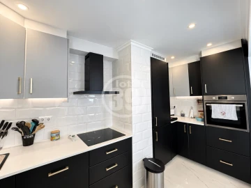 Apartamento T2 para Venda em Albufeira e Olhos de Água